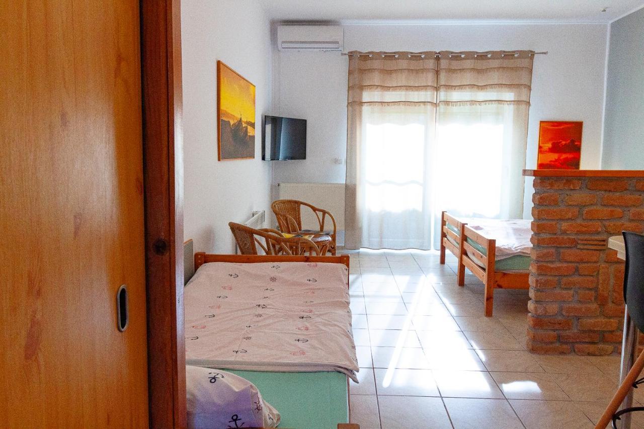 Casa Ana Hotel Vama Veche Kültér fotó